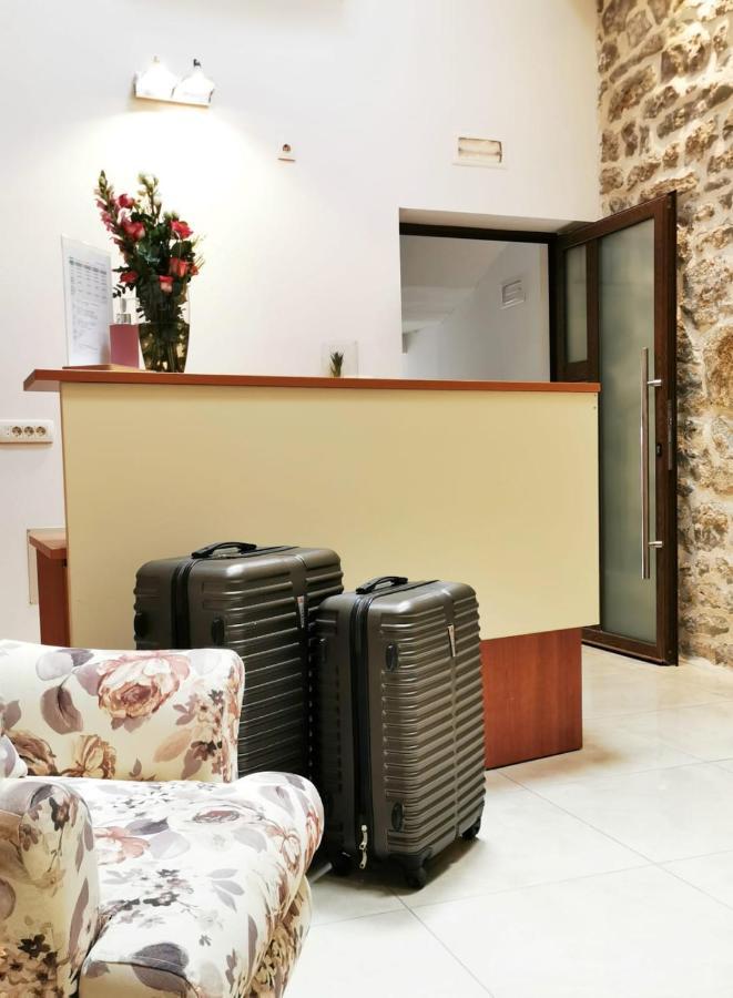 Hotel Pansion Makina Vodice Exterior foto